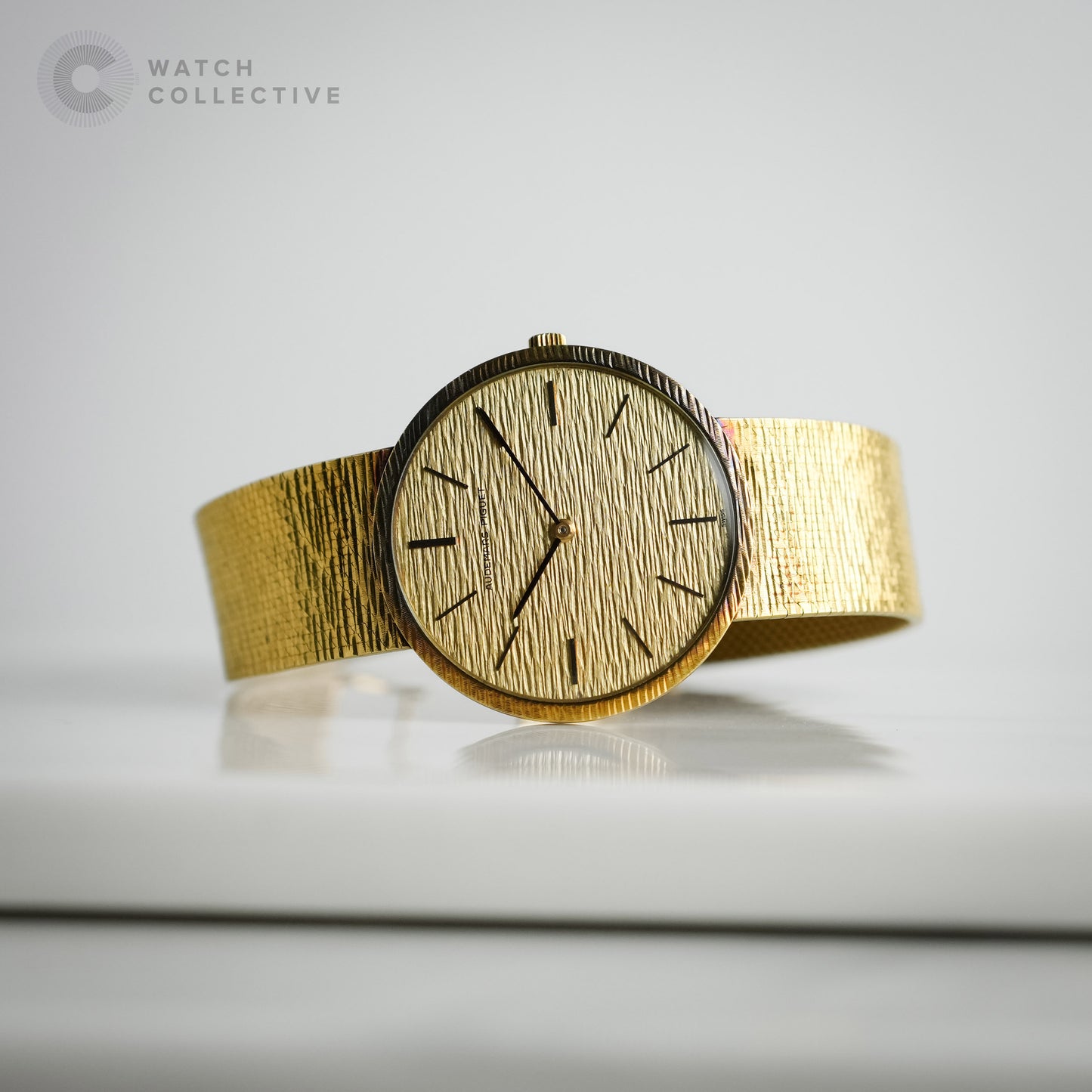Audemars Piguet 18k yellow gold manual 33mm 5266/226