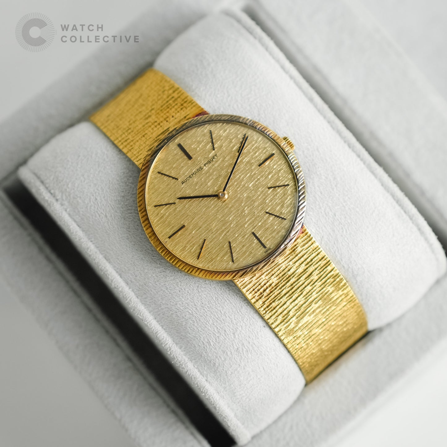 Audemars Piguet 18k yellow gold manual 33mm 5266/226