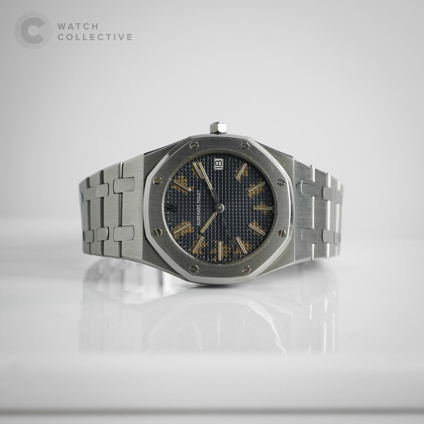 Audemars Piguet Royal Oak Grey Dial Steel 35.5mm Quartz 56023st