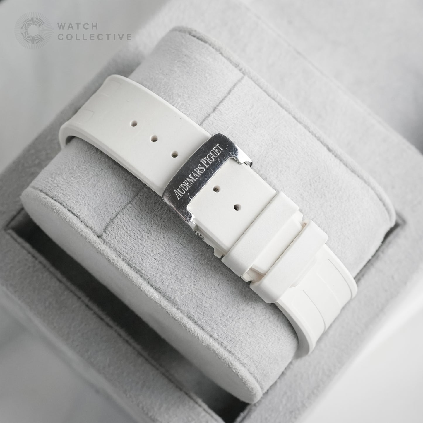 Audemars Piguet Royal Oak Offshore White Ceramic "Pride of Siam" 26172SO | Limited Edition of 100pc