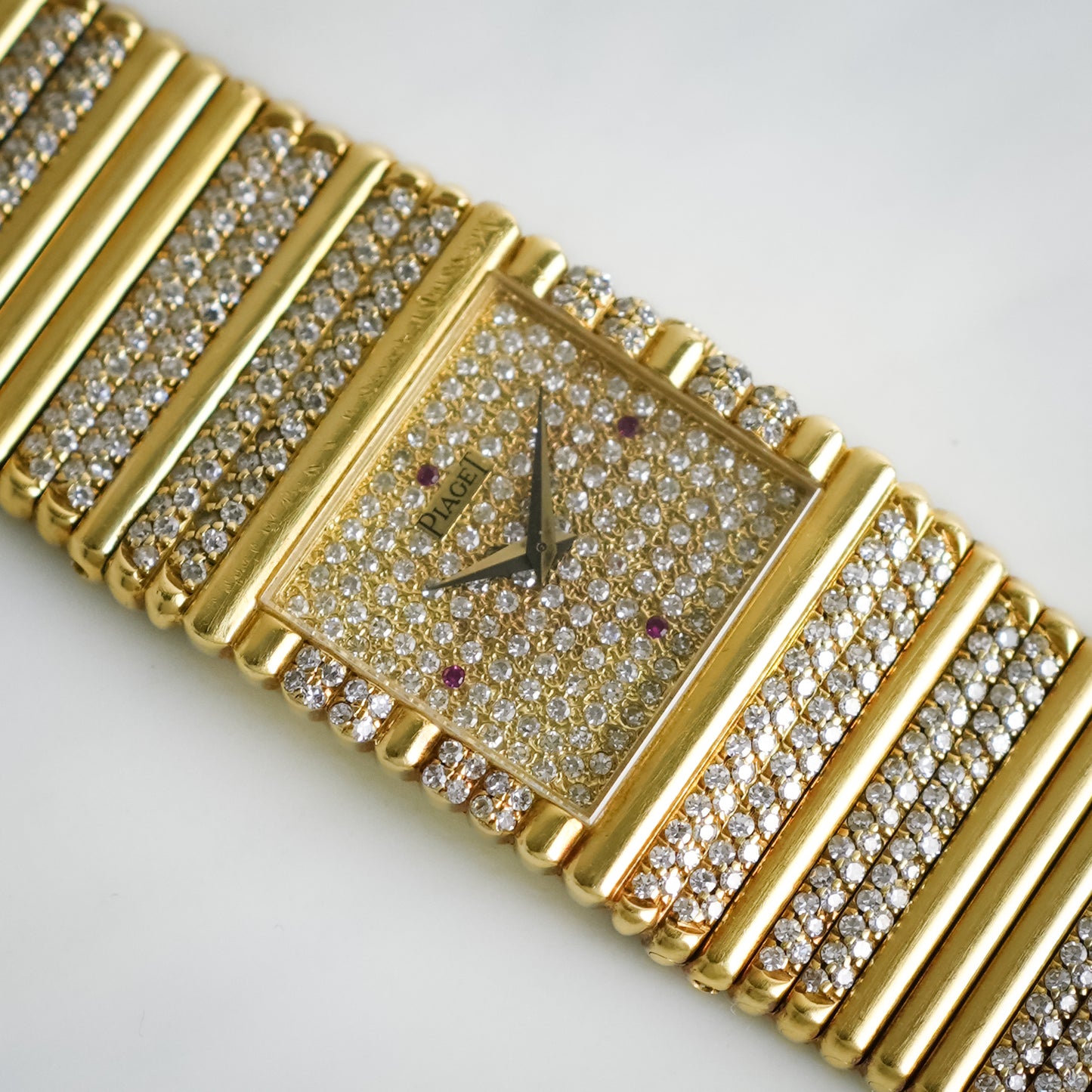 Piaget Emperador 18K Yellow Gold Factory Diamonds 25mm 9131 C 505