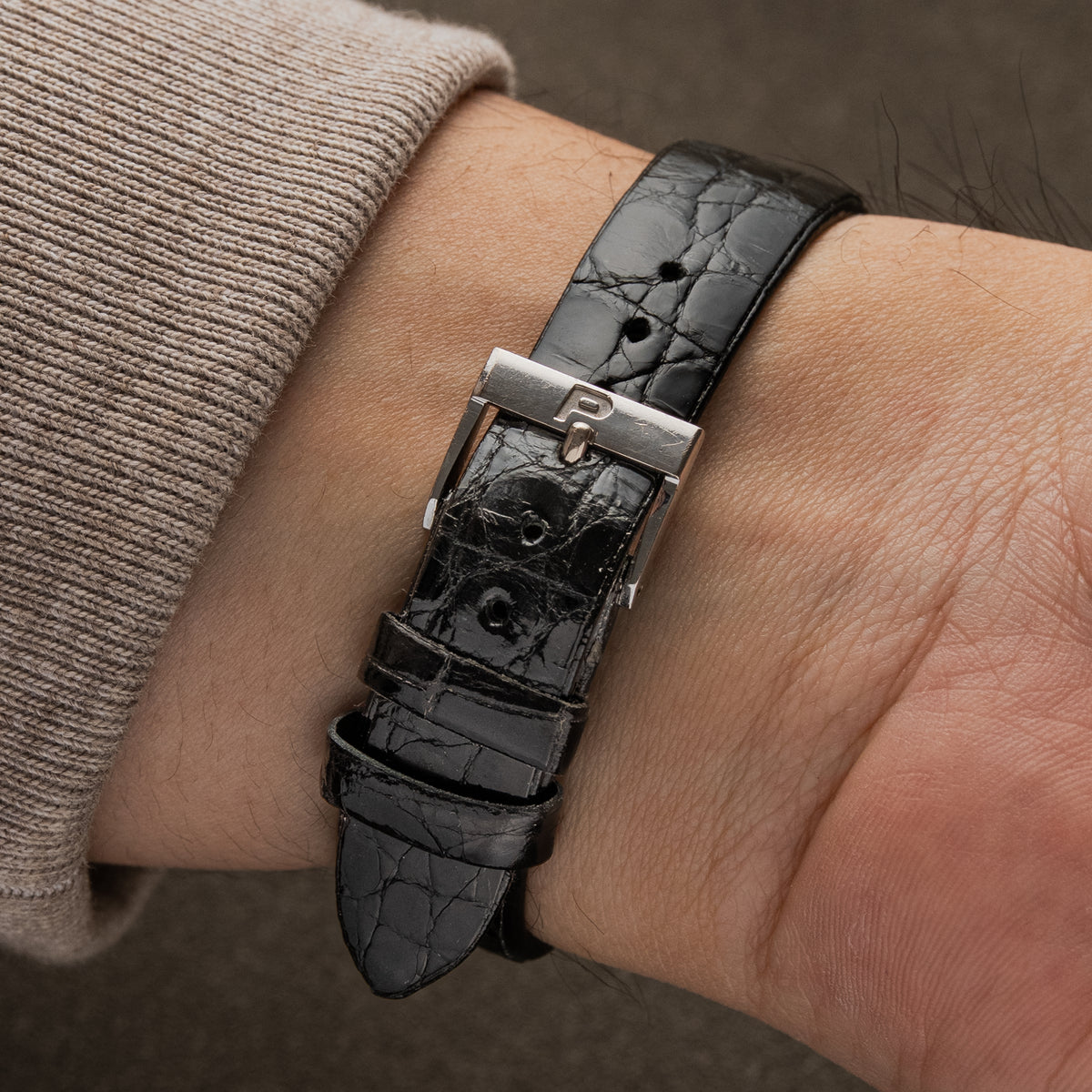 Piaget Coat of Arms Onyx dial 18K White Gold 30mm Manual Winding 9025