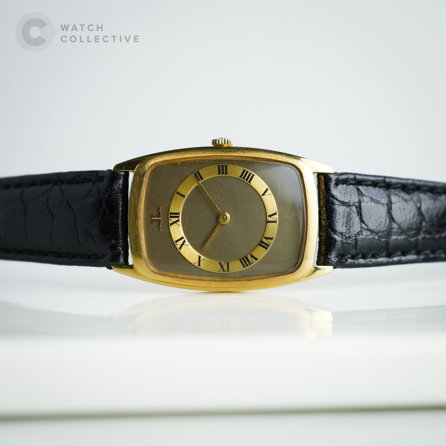 Jaeger-LeCoultre Vintage Dress Watch on leather strap manual winding 25mm 9043