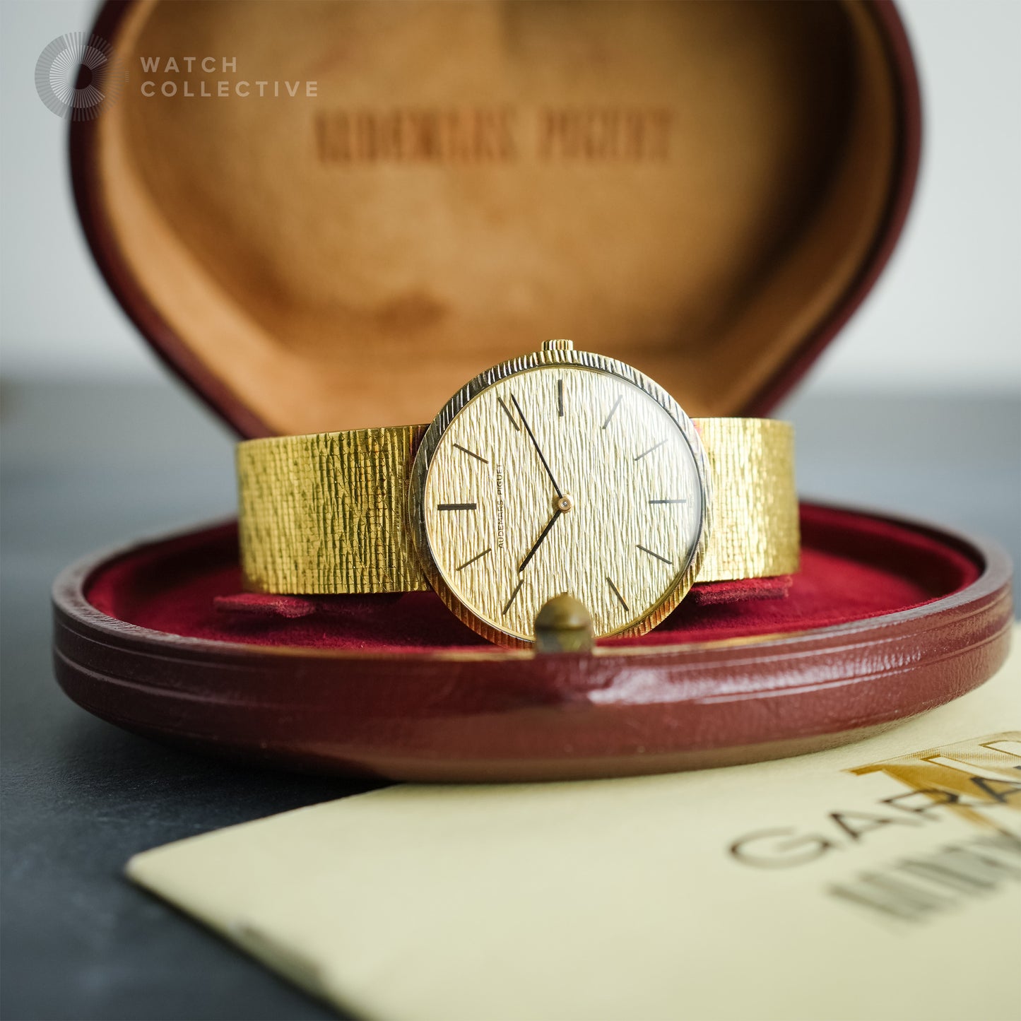 Audemars Piguet 18k yellow gold manual 33mm 5266/226