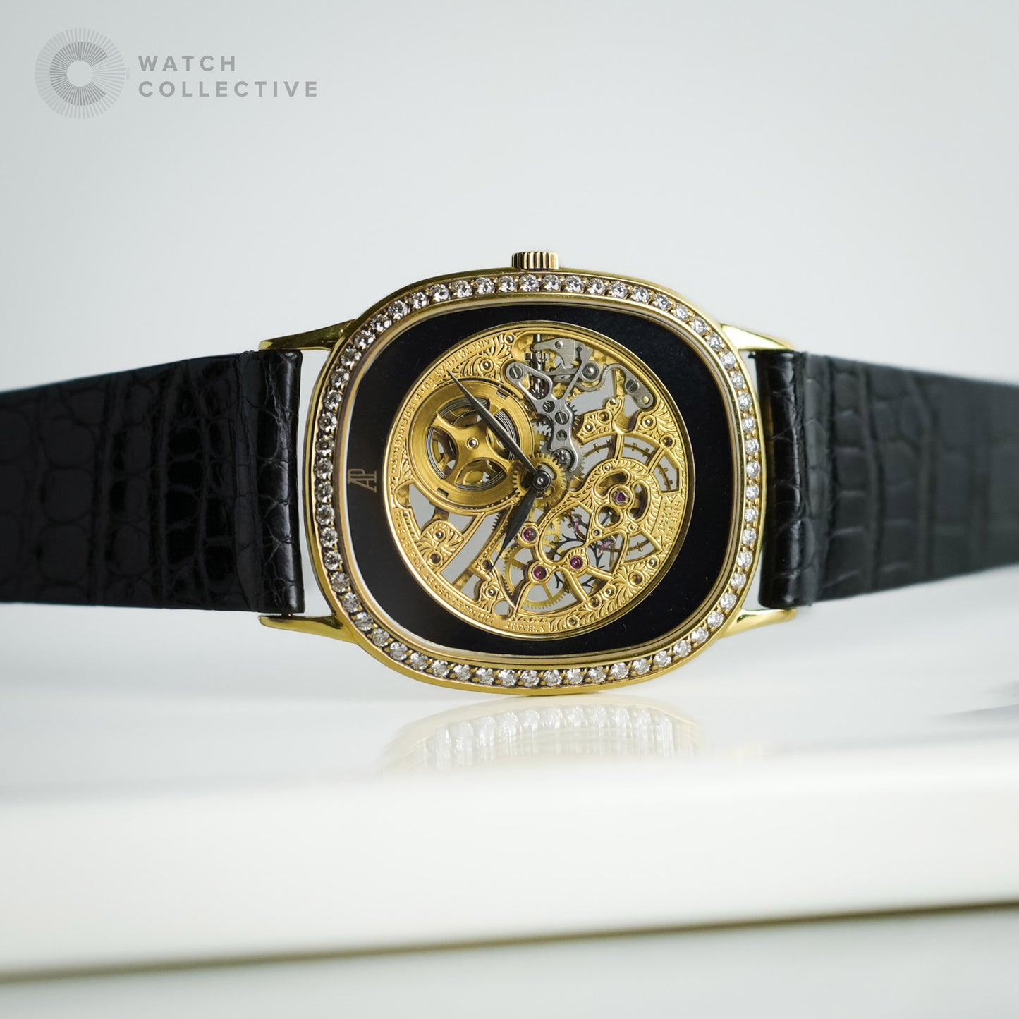 Audemars Piguet 18K Yellow Gold Factory-set Diamonds Skeletonized Onyx dial 29mmx32mm 14872BA