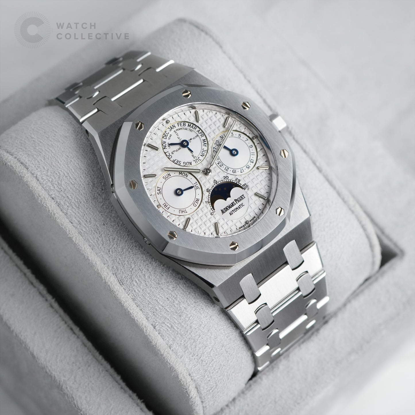 Audemars Piguet Royal Oak Perpetual Calendar Moonphase White 25820ST | Complete Set