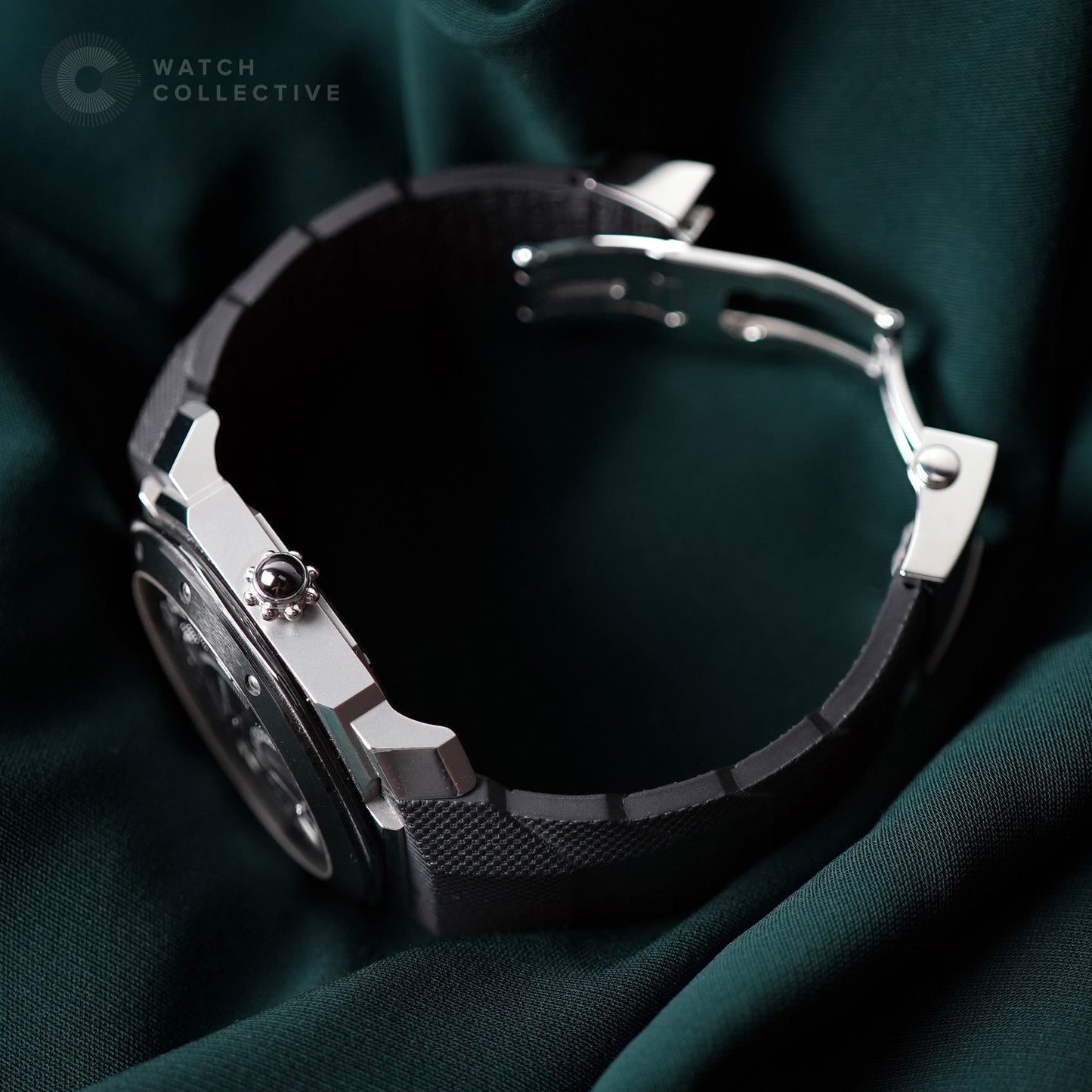 Bvlgari Octo Bi-Retrograde Jumping Hour by Gerald Genta BGO43BSCVDBR | Complete Set