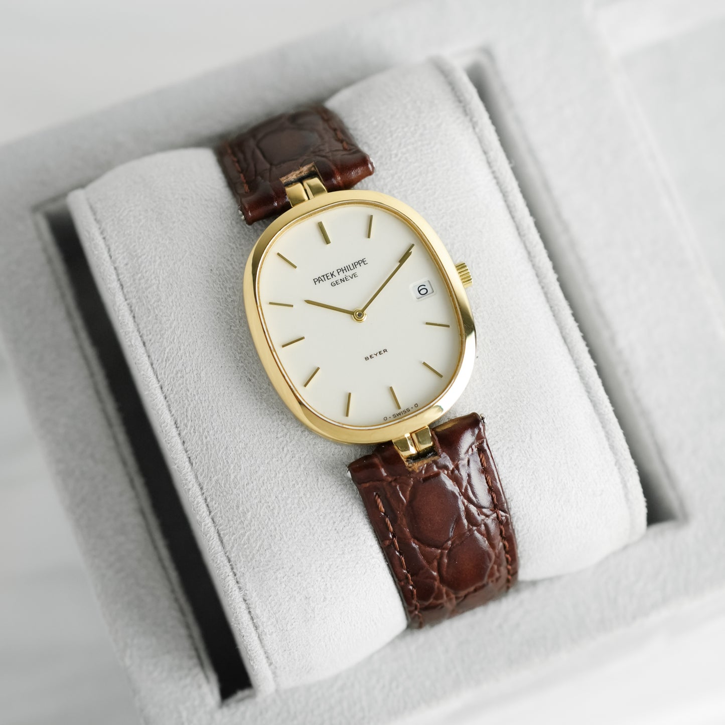 Patek Philippe Ellipse 18k yellow gold Double stamped Vintage 29mm quartz 3930J