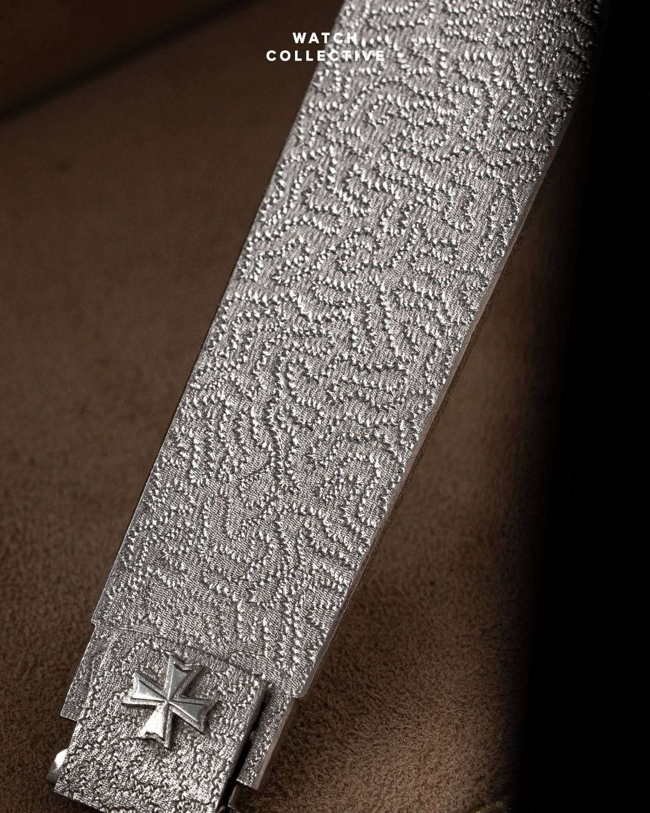 Vacheron Constantin 18k White Gold Integrated bracelet onyx dial 33002BC