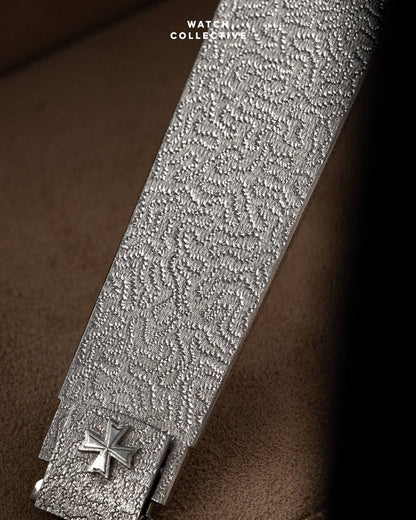 Vacheron Constantin 18k White Gold Integrated bracelet onyx dial 33002BC