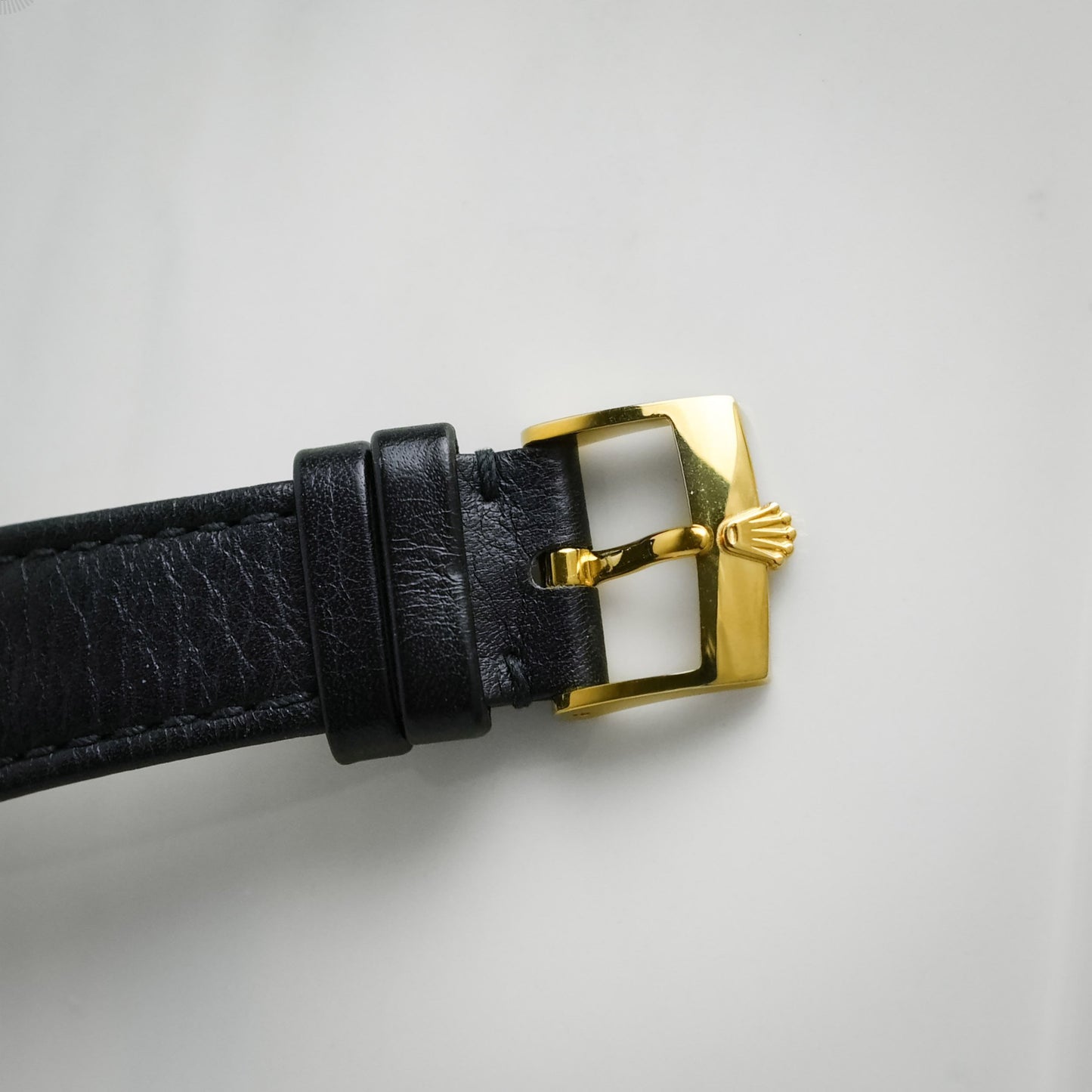 Rolex Daydate Oyster Perpetual 18k Yellow Gold Black dial 30mm automatic 1803