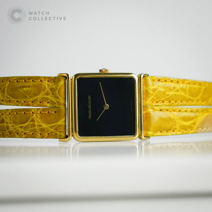 Jaeger-LeCoultre Square Onyx Dial 750 Yellow Gold 26mm Manual 911721
