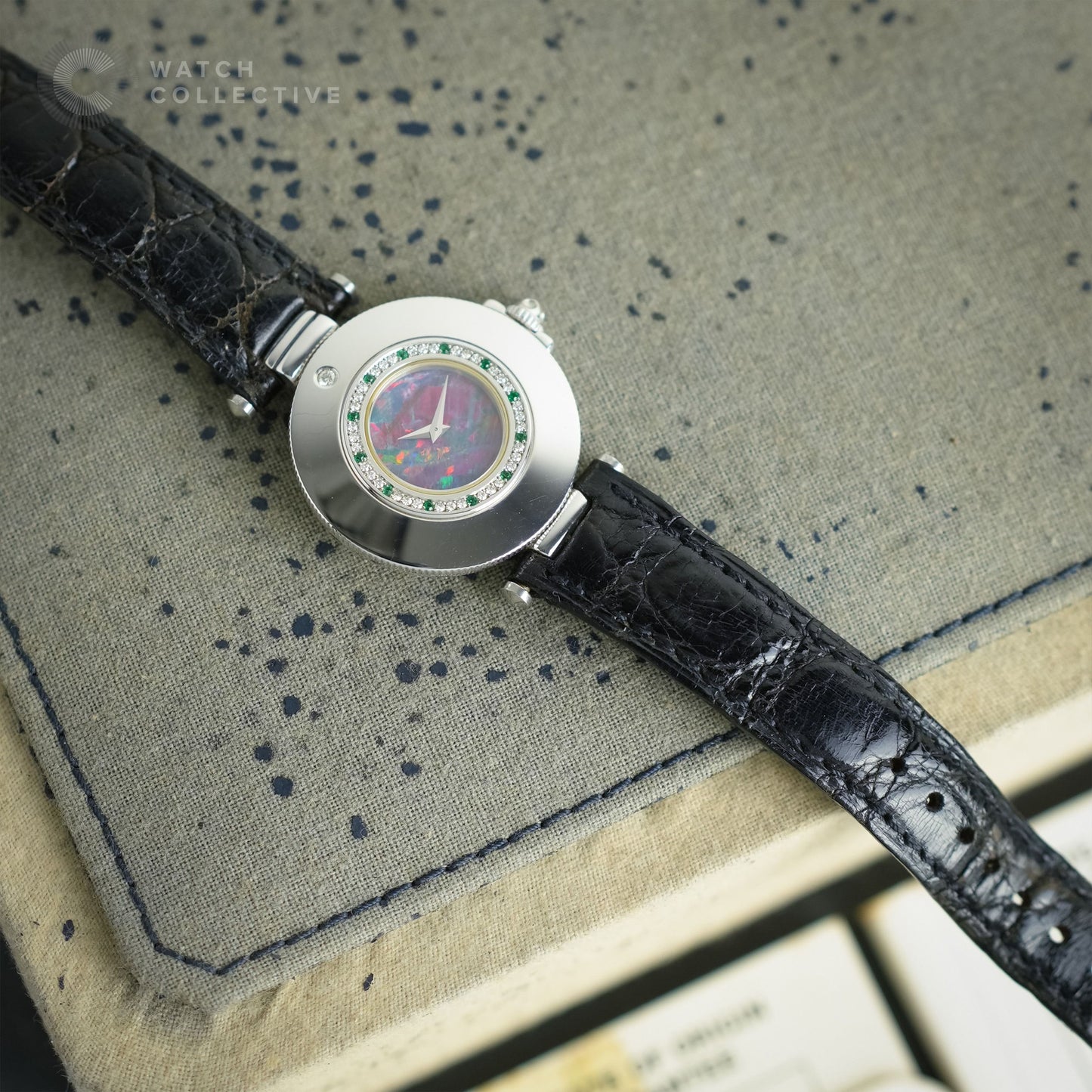 Jaeger-LeCoultre Rendez Vous 18k White Gold Opal dial 30mm quartz 421.3.09
