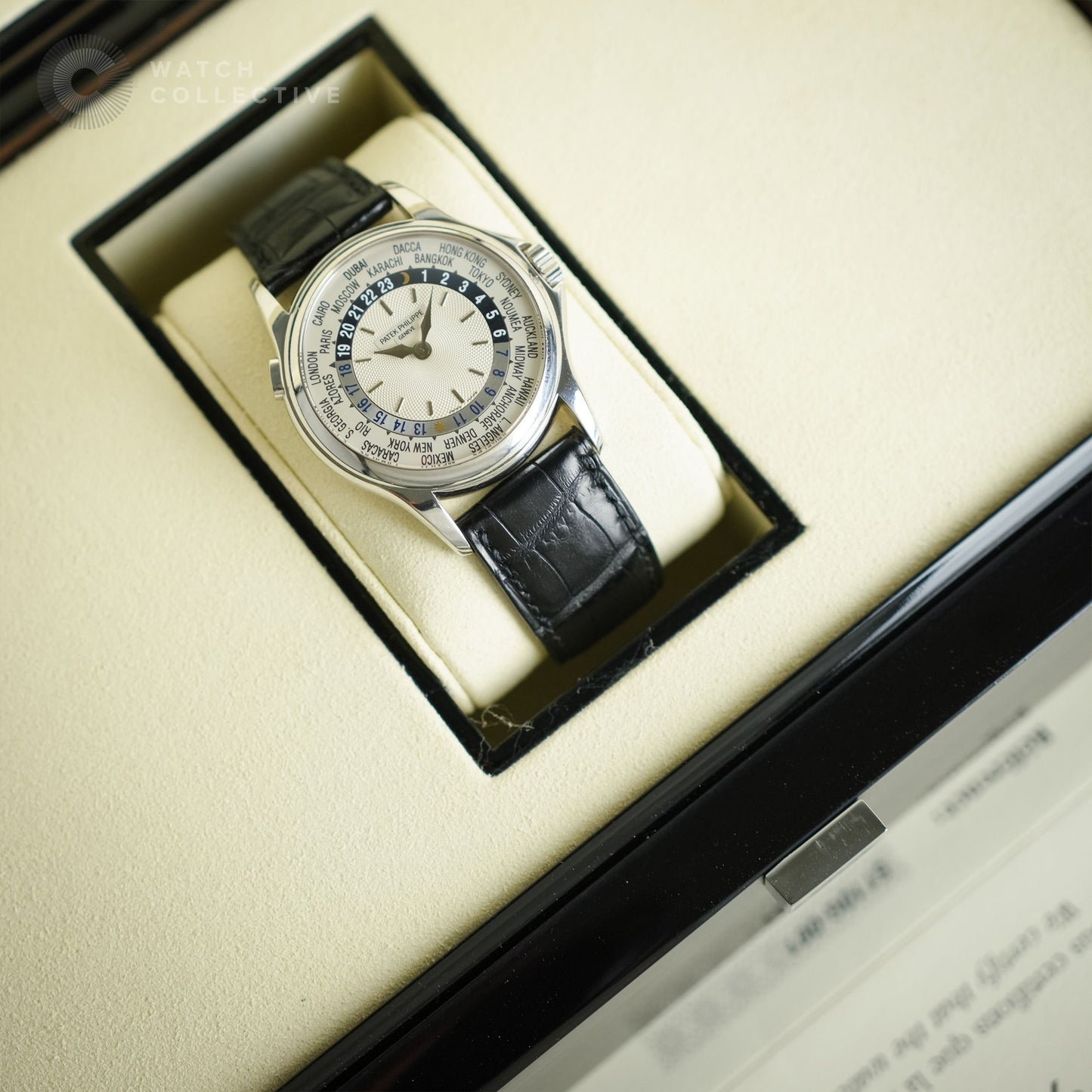 Patek Philippe World Time 18k White gold 37mm automatic 5110G-001